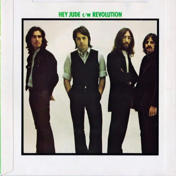 Hey Jude / Revolution (UK - 1976) • 7